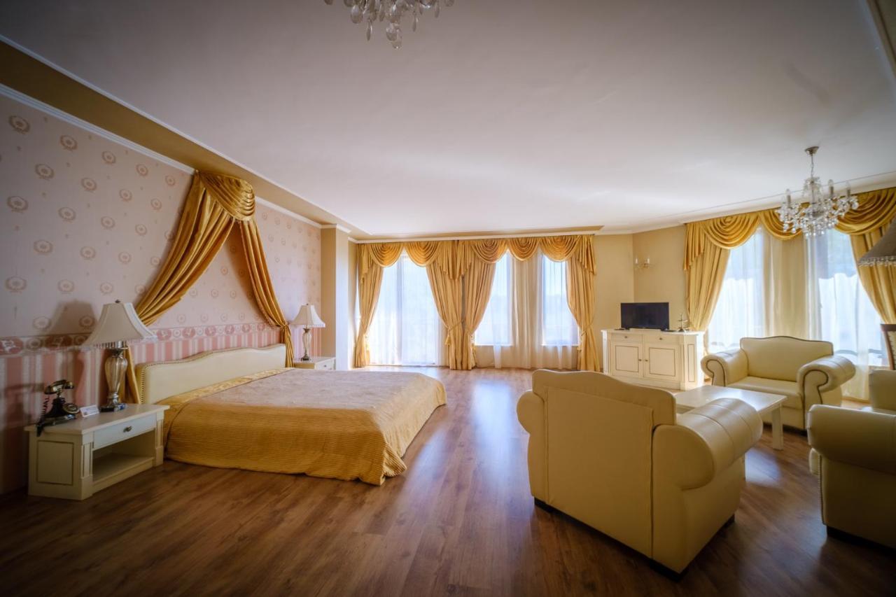 Family Hotel Classic Варна Экстерьер фото