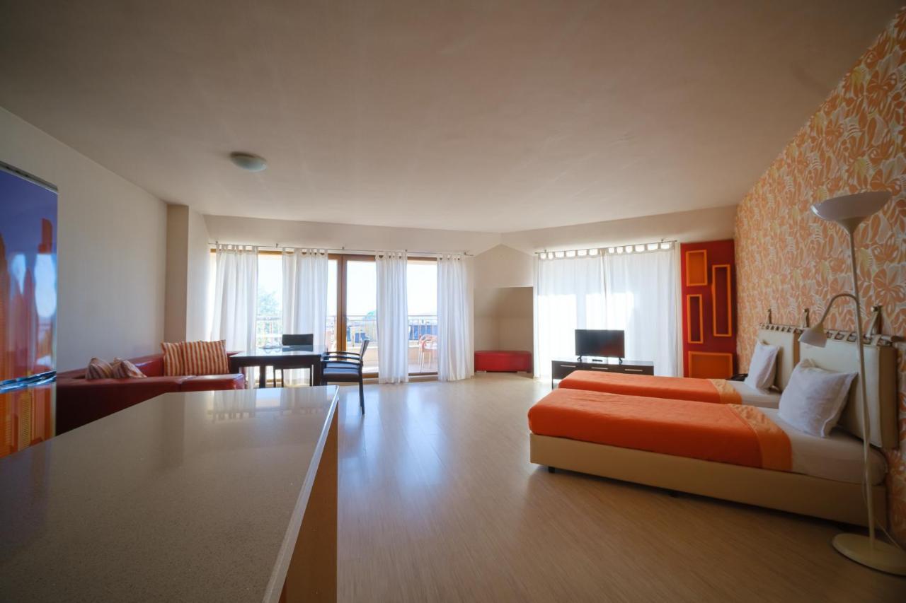 Family Hotel Classic Варна Экстерьер фото