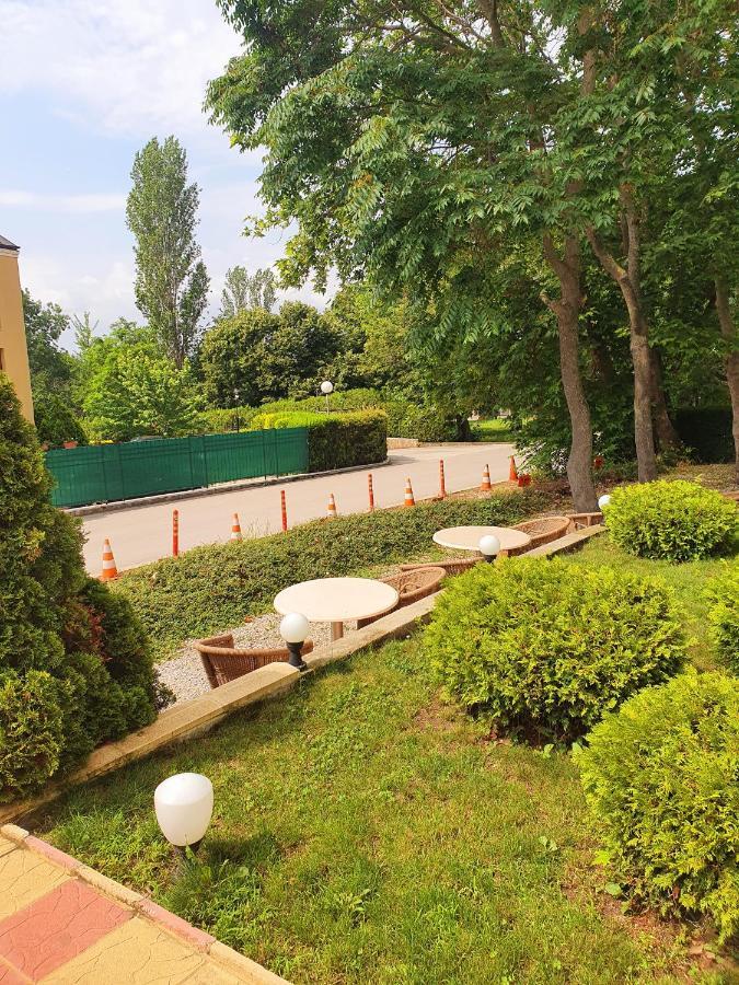Family Hotel Classic Варна Экстерьер фото